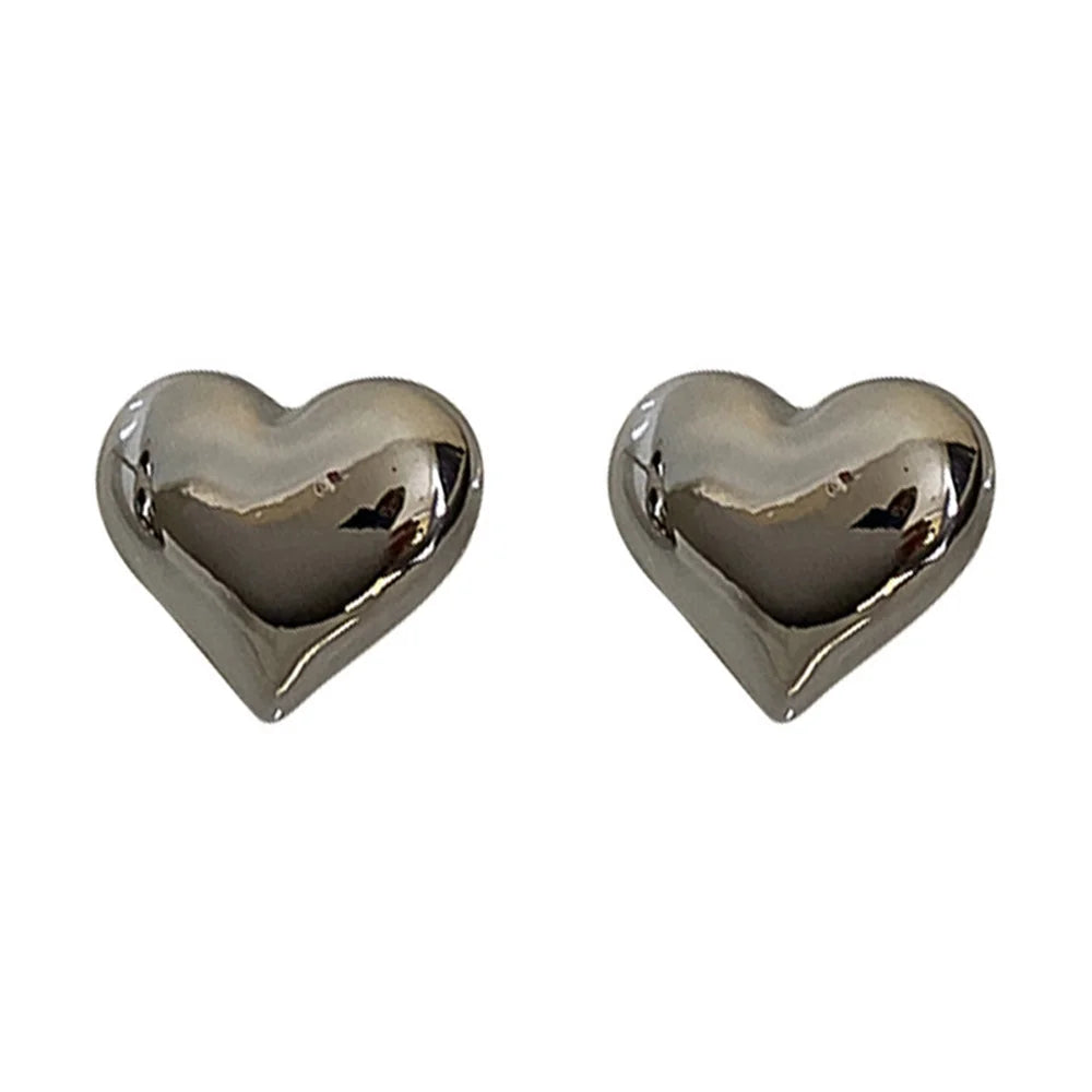 Simple Metal Love Stud Earrings Three-Dimensional Love Gold Color Earrings for Women Trendy Jewelry Women’S Gift Accessories