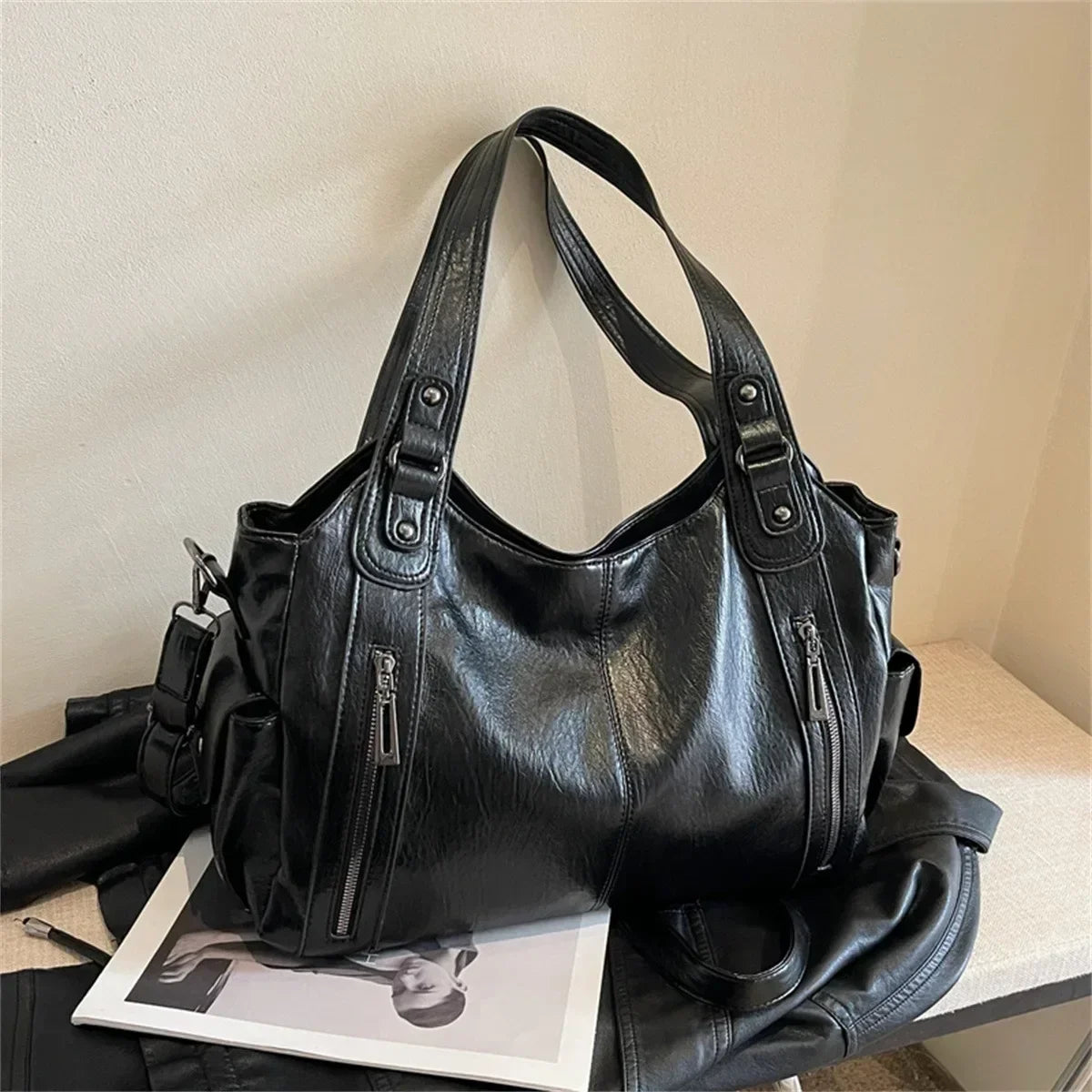 Soft Interior Compartment Shoulder Bags 2025 High Quality Contrasting Colors Bags for Women Fashion Zipper Pu Women'S Handbags