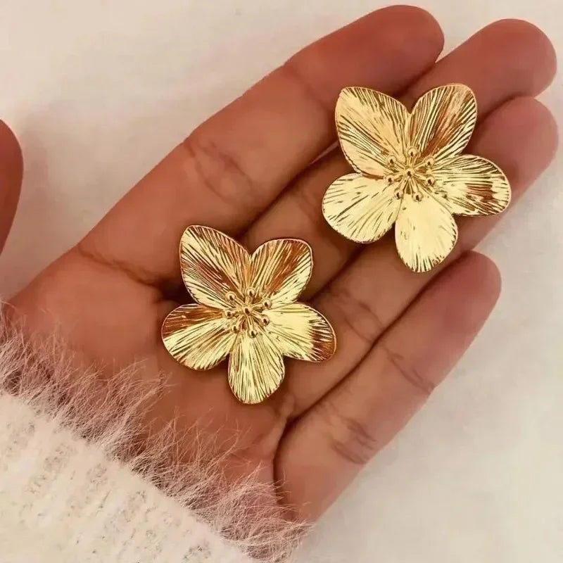 2PC Women'S Fashion Trendy Stainless Steel Flower Earrings Outdoor Travel Carnival Party Festival Dressing Gifts