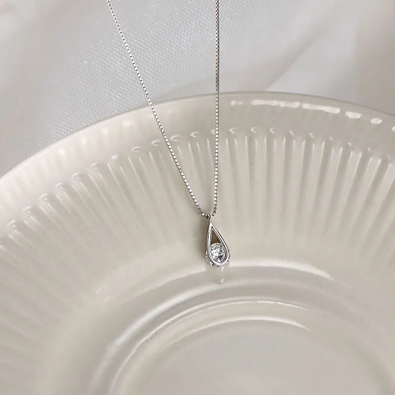 New 925 Sterling Silver Zircon Water Droplet Necklace with Shimmering Geometric Collarbone Chain for Women'S Minimalist Jewelry
