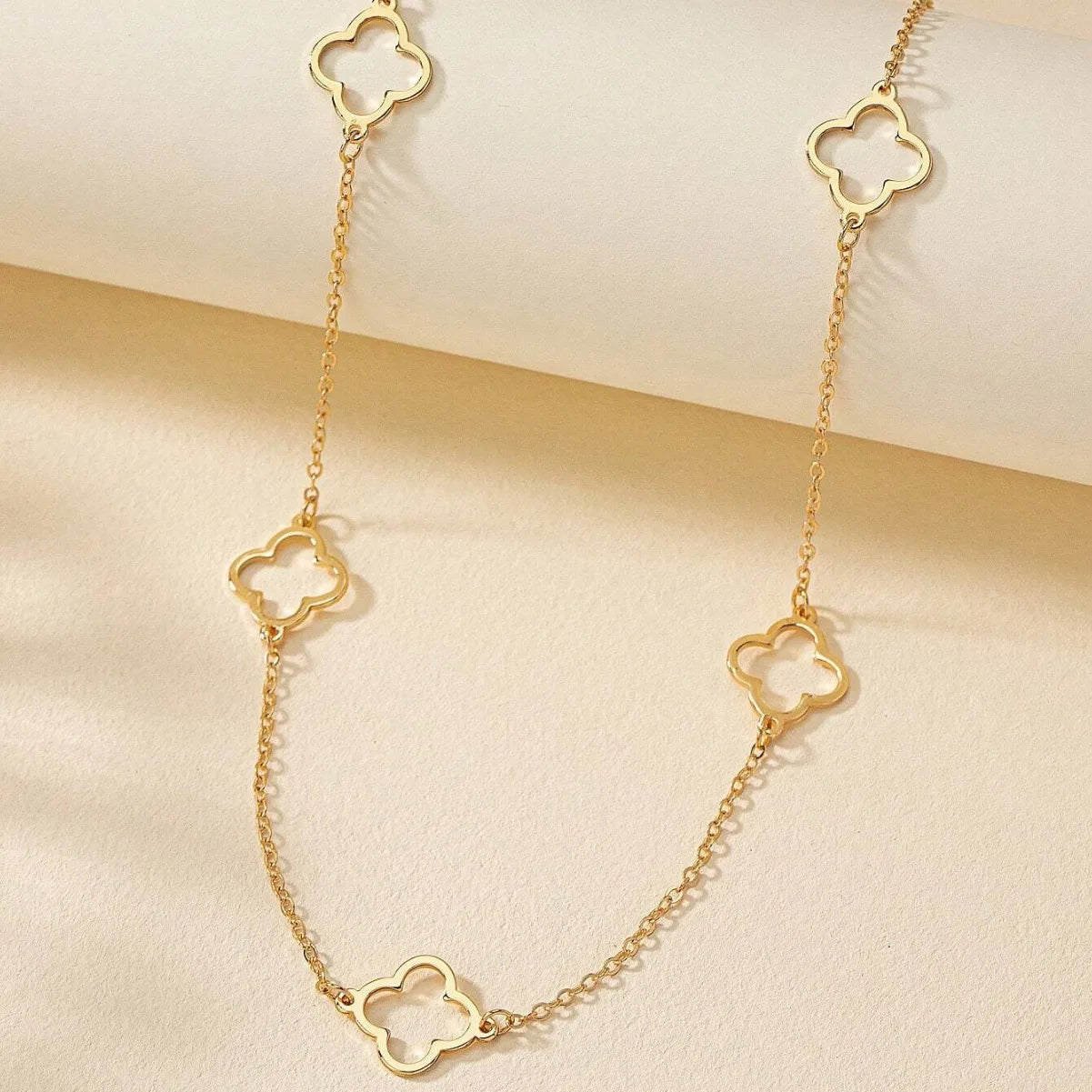 Long Hollow Four Leaf Clover Necklace Elegant Gold Lucky Grass Chain Women'S Jewelry Floral Alloy Fashion OL Style for Southe...